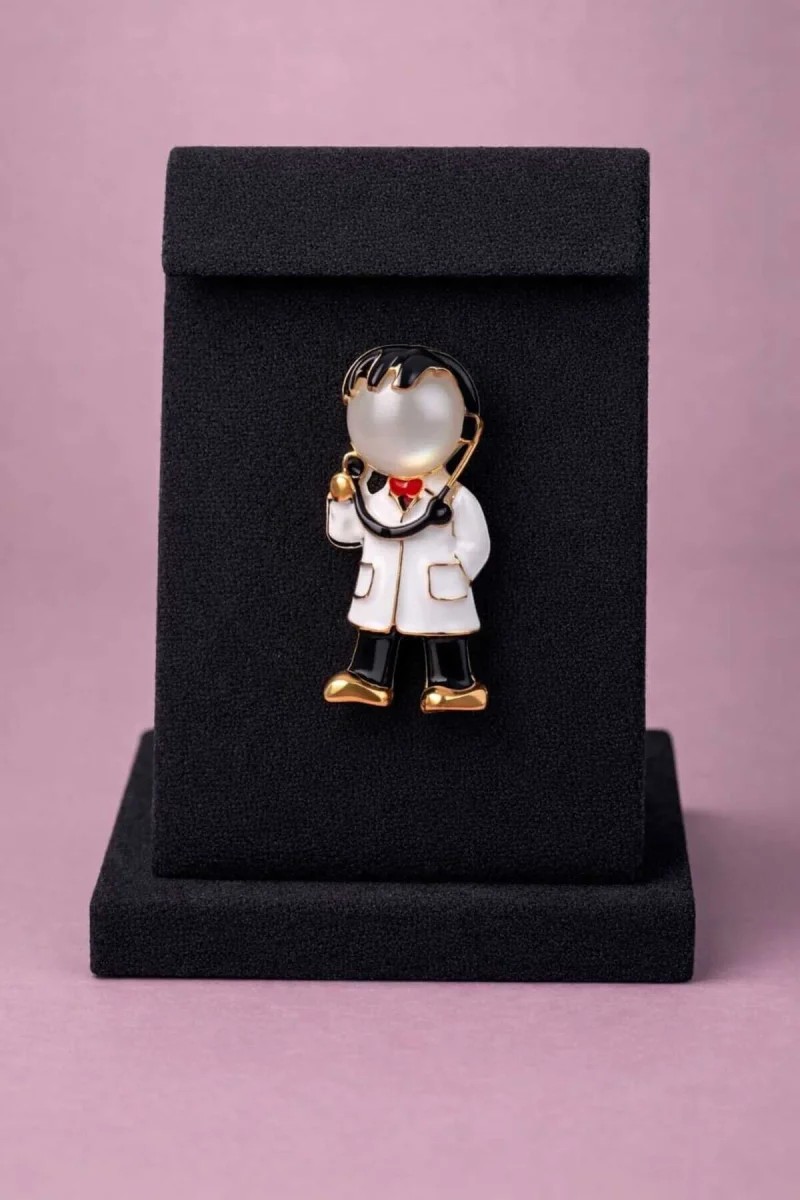 Doktor Önlüğü Tasarım Broş