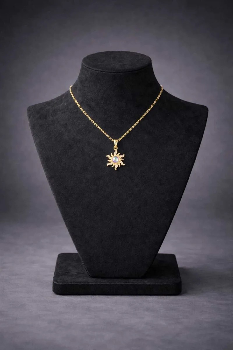 Gold Renk Güneş Figürlü Opal Taşlı Kolye