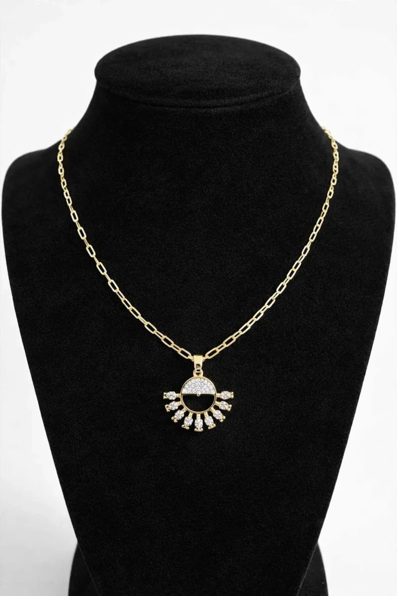 Yarım Güneş Figürlü Gold Zirkon Taşlı Zincir Kolye